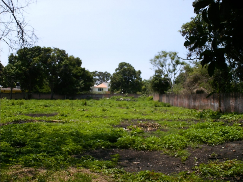 AMPLIO TERRENO A UNAS CUADRAS DEL ZOCALO YAUTEPEC