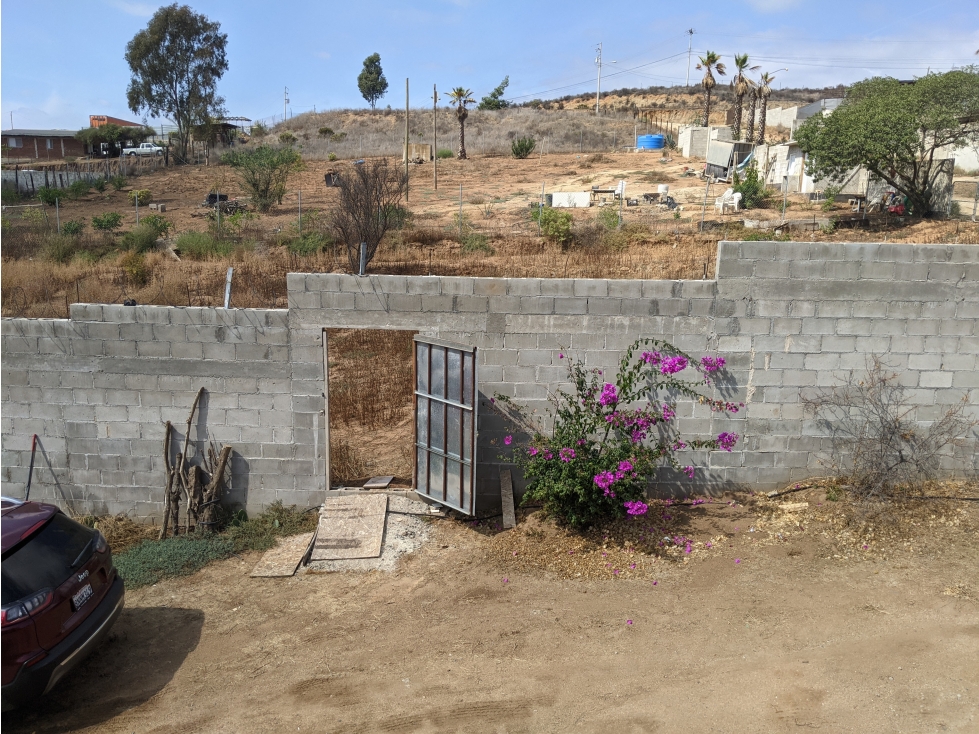 Terreno en Venta en Carretera a Ojos Negros.