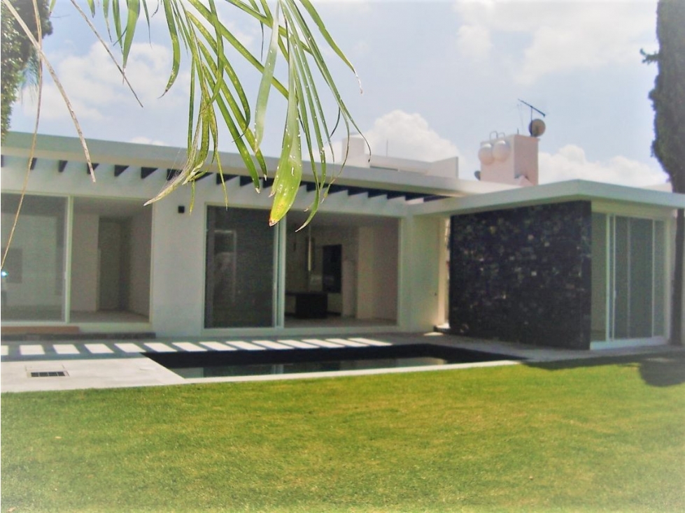 Venta de Casa Sola en la Colonia Vista Hermosa