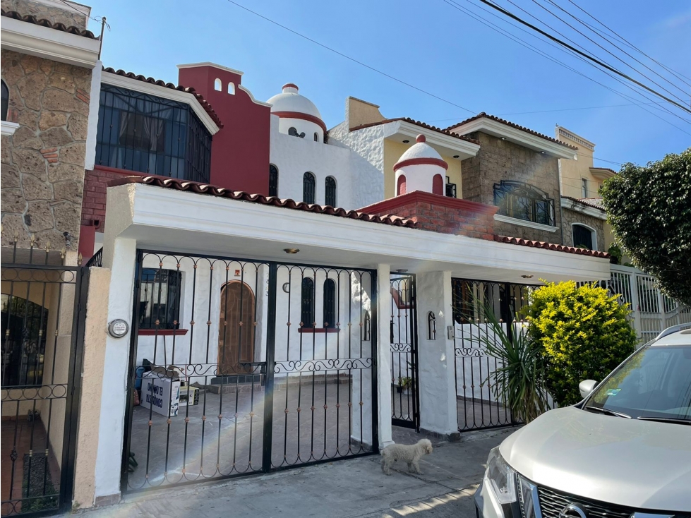 Casa 2893 AV. TORREMOLINOS Zapopan