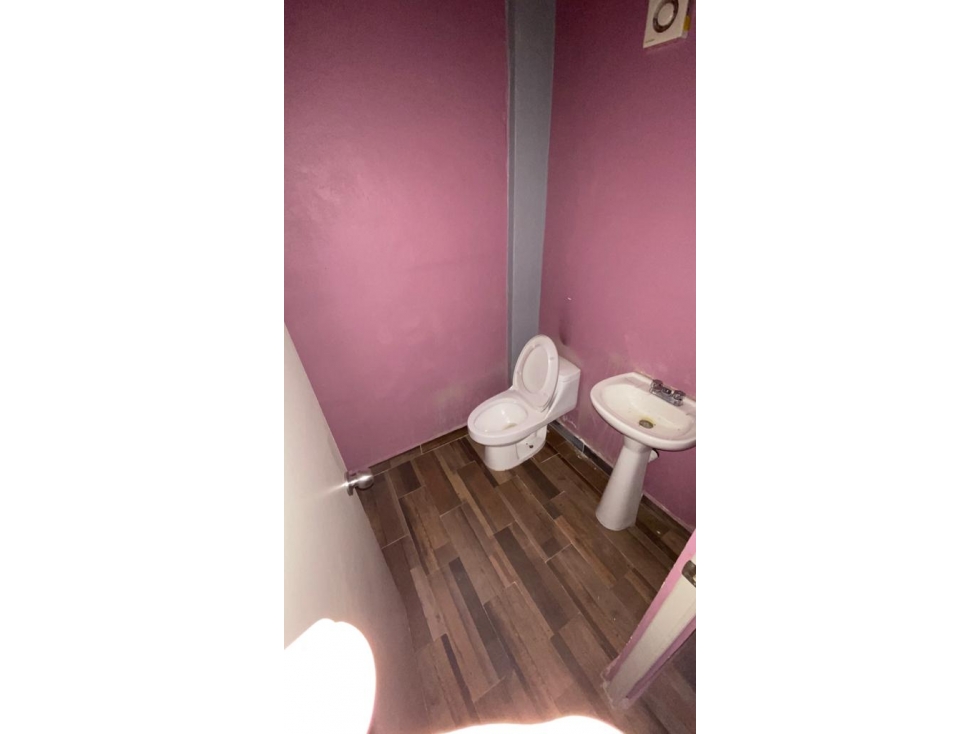 LOCAL RENTA EN MARINA MAZATLÁN 98m2