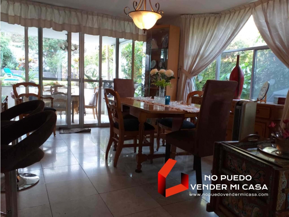 CASA CON BUNGALO EN LOMAS DE CUERNAVACA