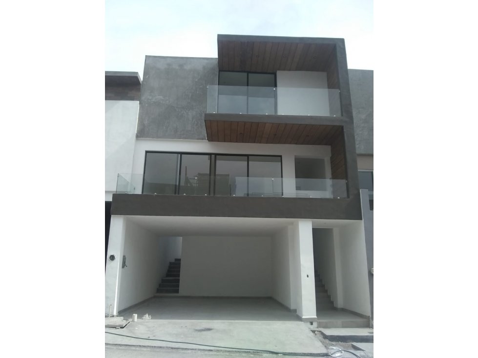 CASA NUEVA EN VENTA ZONA SUR FRACC PRIVADO SEZC