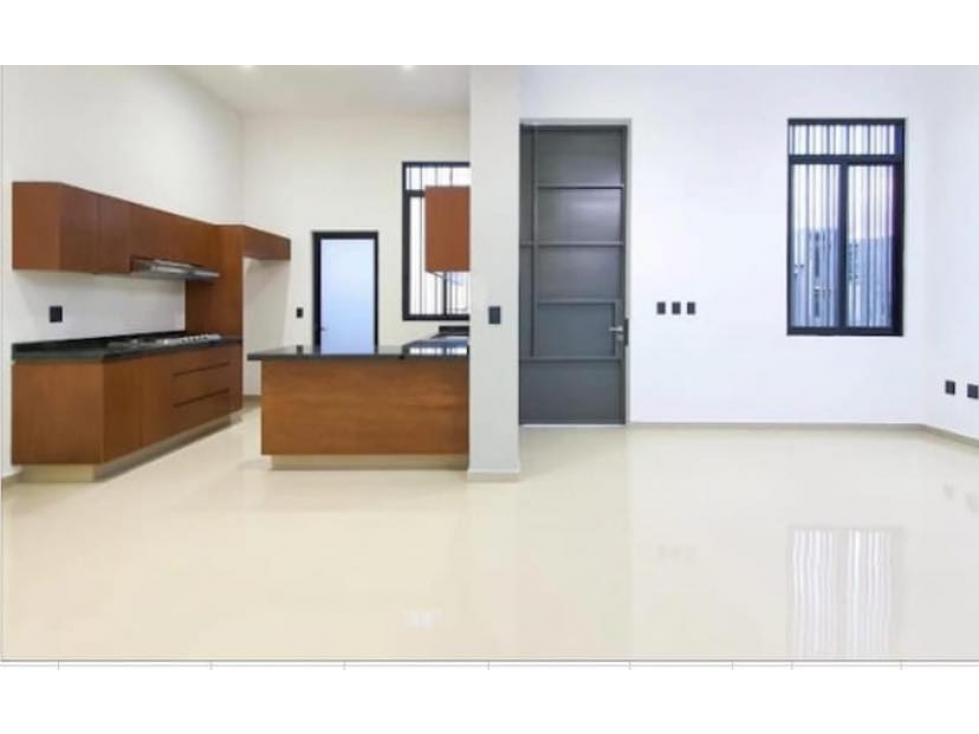 SE VENDE HERMOSA CASA EN RESIDENCIAL PUNTA NORTE COLIMA