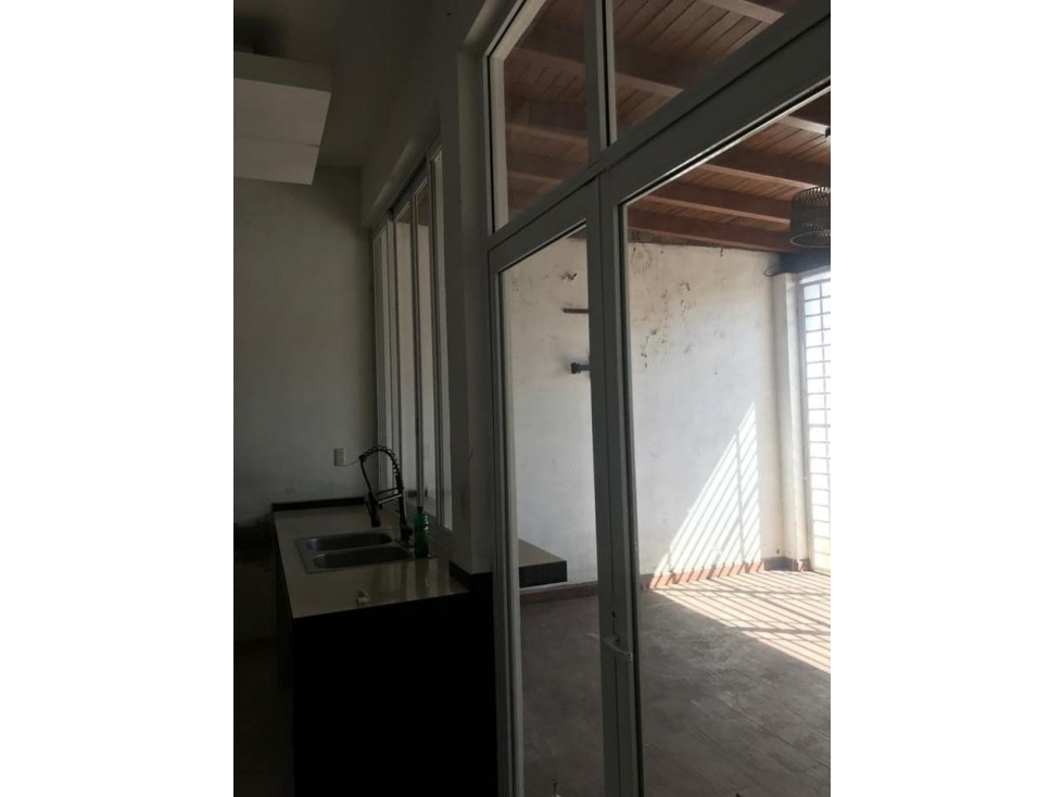 BONITA CASA EN VENTA EN RESIDENCIAL COTO ARBOLEDAS COLIMA