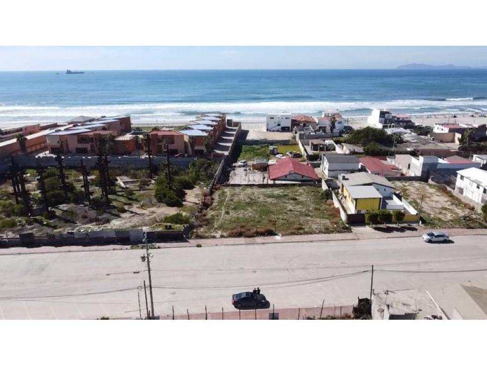 SE VENDE TERRENO CON VISTA AL MAR DE 923 M2 EN ROSARITO