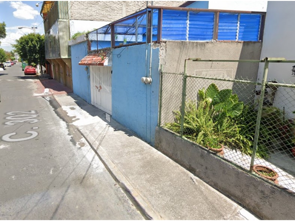 Amplia Casa en Calle 302 Fracc El Coyol Alcaldía GAM, Cdmx ADJUDICADA