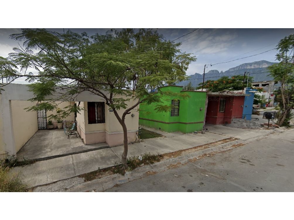 CASA EN REMATE BANCARIO EN PRIVADAS DE LINCOLN NUEVO LEON MONTERREY