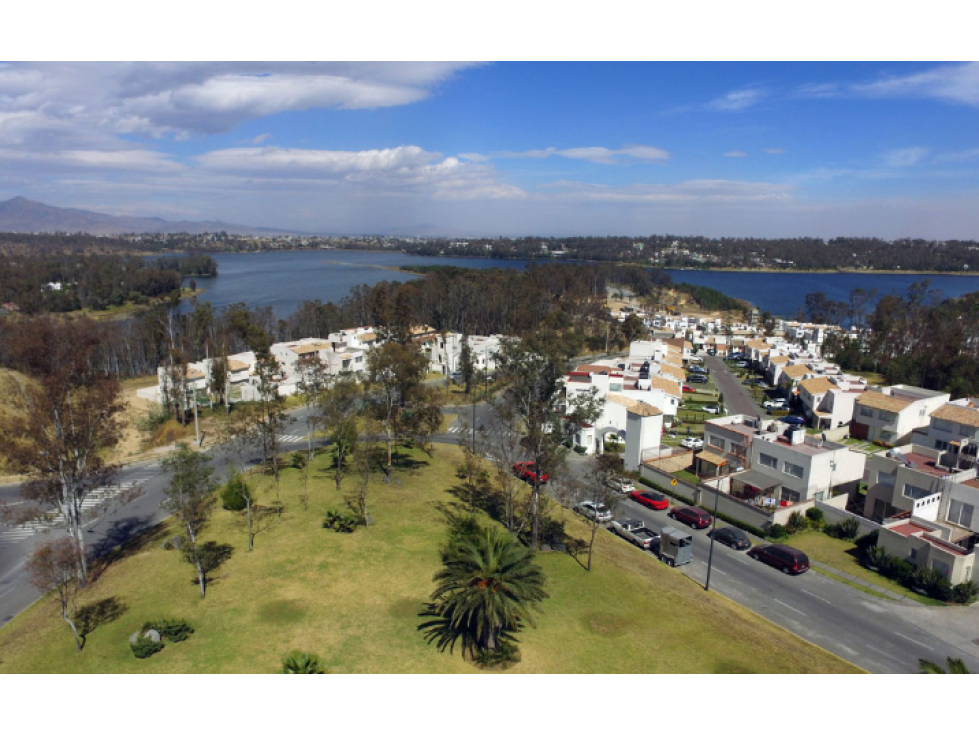 CASA EN BOSQUES DE SHERWWOOD BOSQUES DEL LAGO CUAUTITLAN