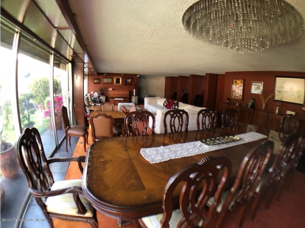 Amplia y Lujosa casa en venta en La Herradura Huixquilucan M.E