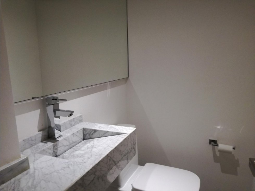 PentHouse en renta en Polanco de 2 recamaras, 3 baños y 2 cajones F.M