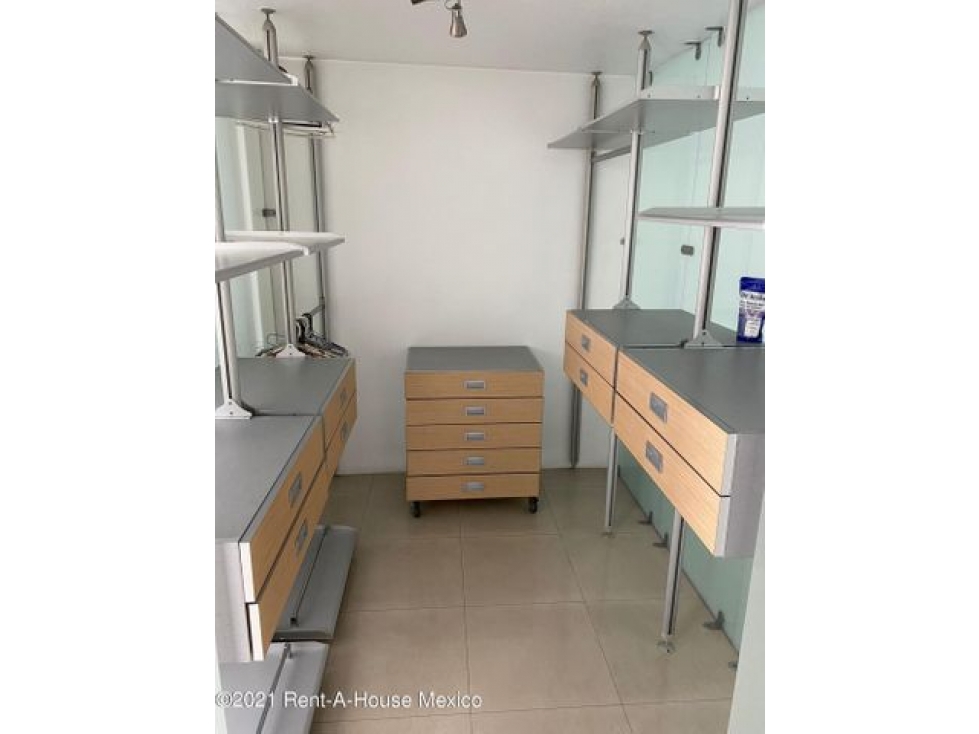 Renta departamento AMUEBLADO en HOMERO. MLS 22-3283