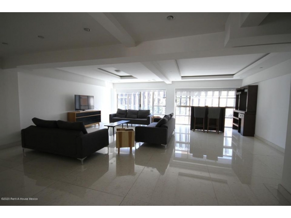 Exclusivo departamento en renta. Platon. MLS 22-46