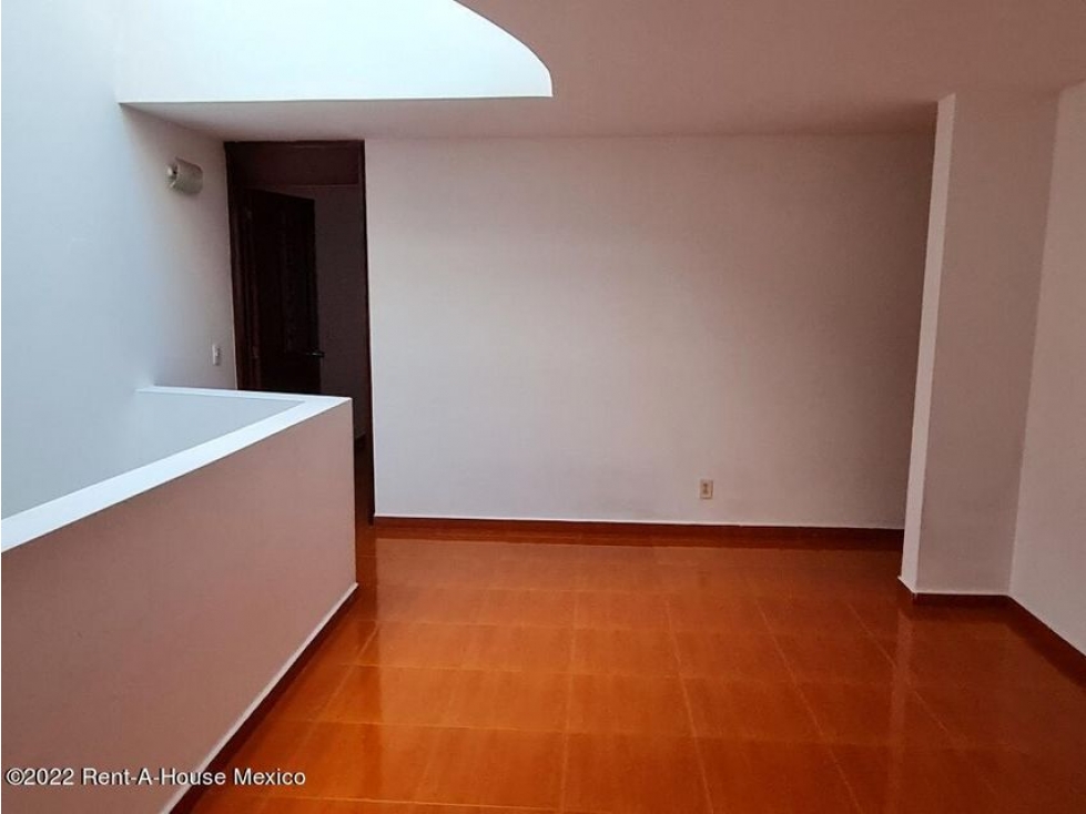 Casa en Renta en Cuajimalpa de Morelos,Cuajimalpa. MT 22-4848