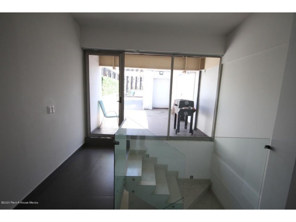 Lindo departamento en renta. Platon. MLS 22-46