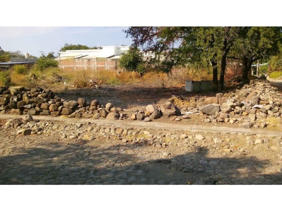 VENTA DE TERRENO EN PARACUARO, MICHOACAN