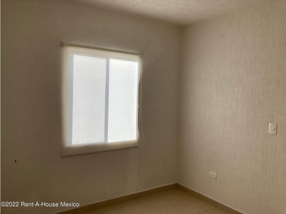 Casa equipada, con terreno excenete, VENTA - Rincones del Marqués