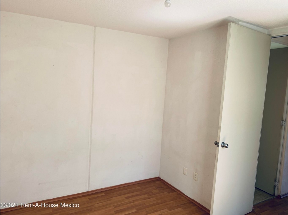 Departamento en Renta en Real Solare 22-1068#