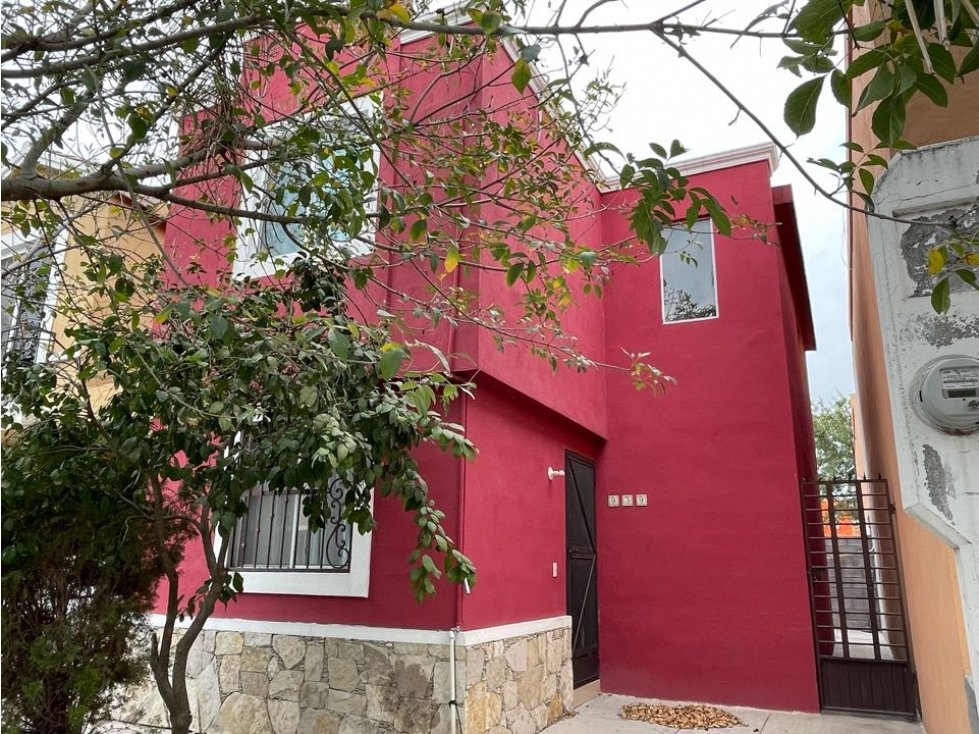 CASA EN VENTA EN PEDREGAL DE APODACA EN APODACA EN NUEVO LEÓN