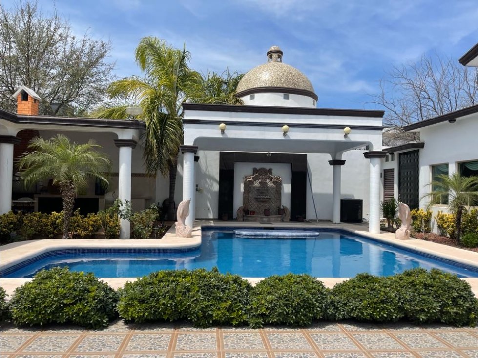 CASA EN VENTA  LOS PORTALES, ZUAZUA